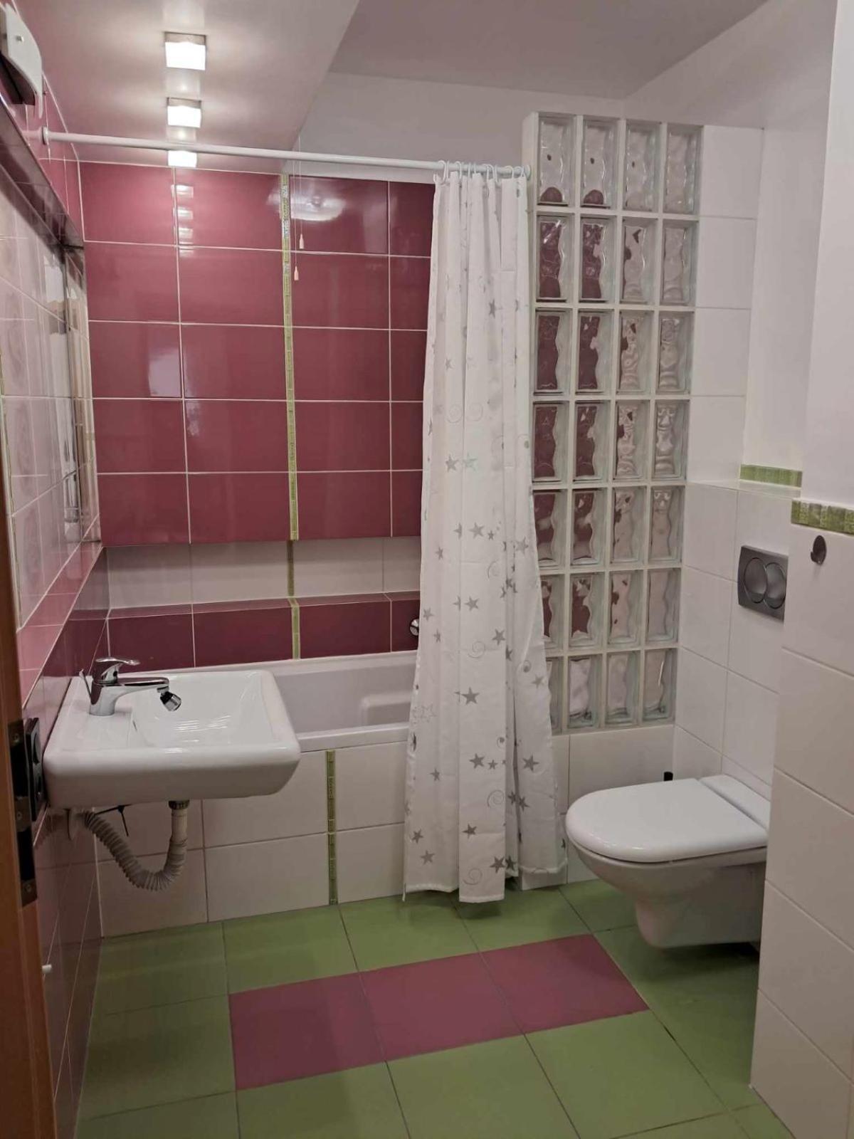 Apartament Julia 1-4 Os Parter Balkon Garaz Westerplatte Kielce Bagian luar foto